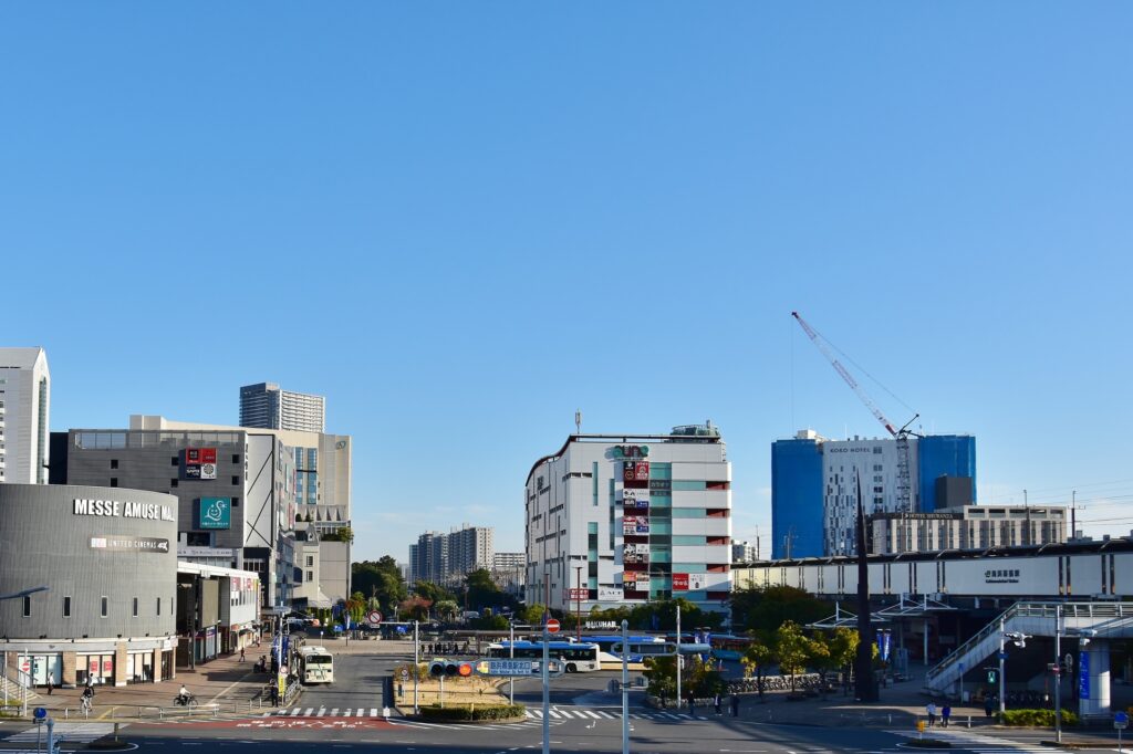 海浜幕張駅北口周辺の風景