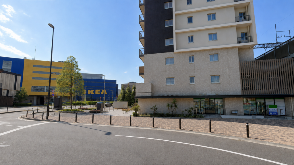 南船橋駅前ロータリーから見えるIKEA Tokyo-Bayと、周辺の建物の風景イメージ