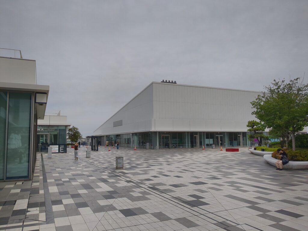 Zepp Hanedaの会場の遠景